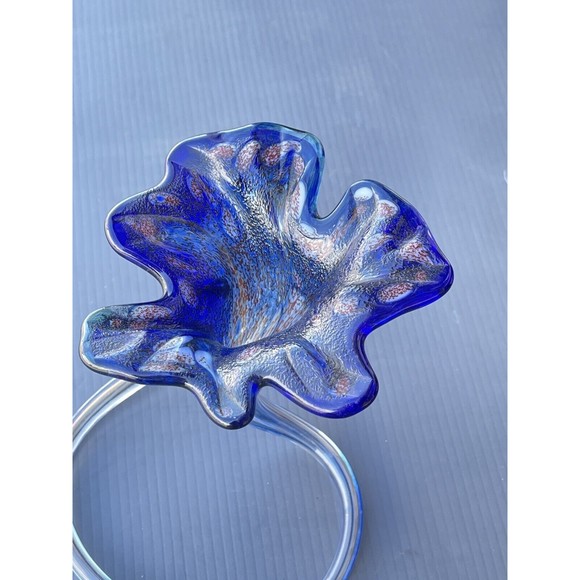 Art Glass Flower Blue Swirl Bud Vase Curled Stem Hand Blown Signed - Picture 2 of 8